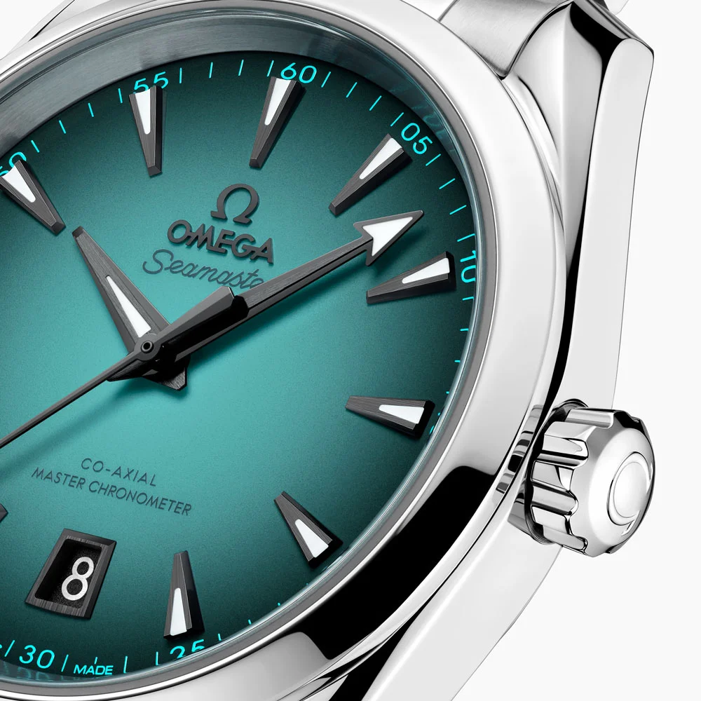 Turquoise dial