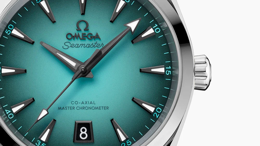Turquoise dial