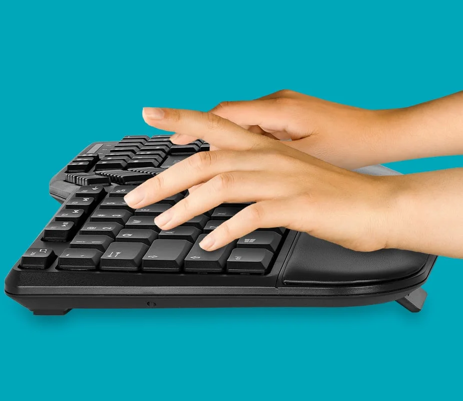 BUILT‑IN WRIST CUSHION