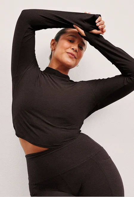 Featherweight Select Long Sleeve Crew