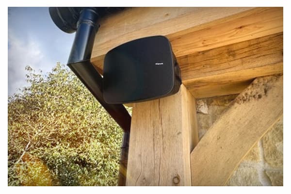 @indigodistr | “The sun is shining at long last. And the Klipsch RSM all-weather speakers are rocking the outdoor patio.”