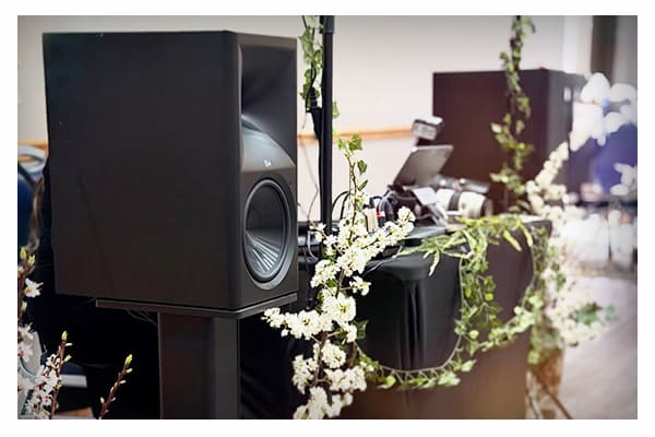 @jftechjourney | “Set up the @klipschaudio Nines II speakers at a wedding and instantly turned the space into something immersive.”
