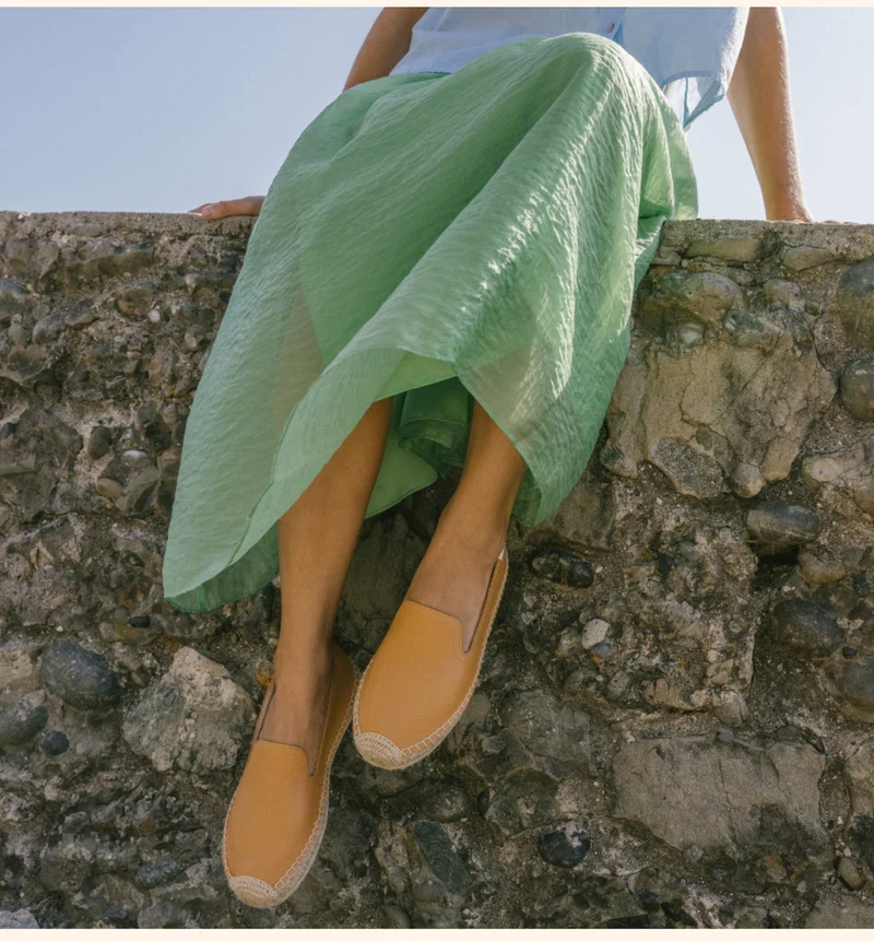 The Seville Smoking Slipper Platform - Camel Leather