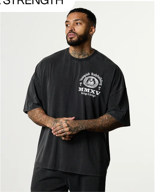 HERITAGE AND STRENGTH BLACK OVERSIZED T SHIRT