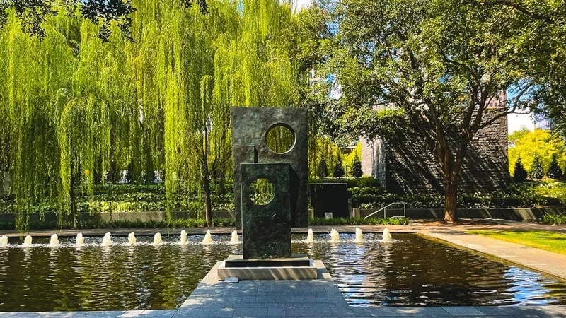 Image description: Outdoor sculptures at the Asher Sculpture Center, in Dallas.