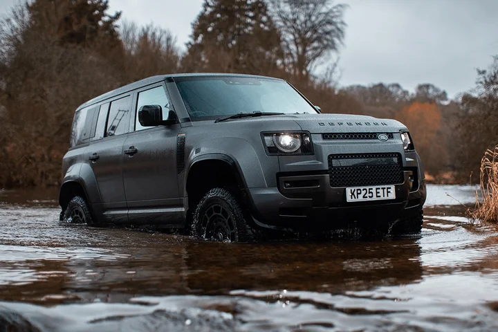 🚙 Hands-On with the 2025 Land Rover Defender OCTA