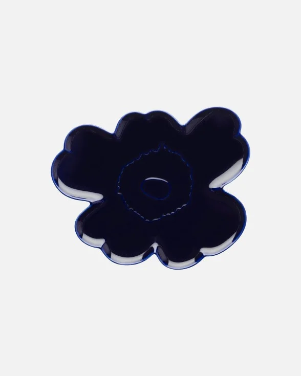 Unikko shaped plate