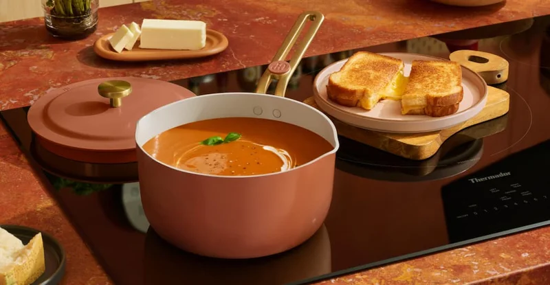 Featuring our non-toxic nonstick coating that keeps things smooth from stove to sink, and a tidy storage solution for when you're all done.