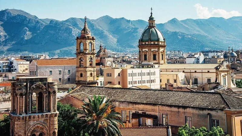 Image description: Skyline view of Palermo on a sunny day