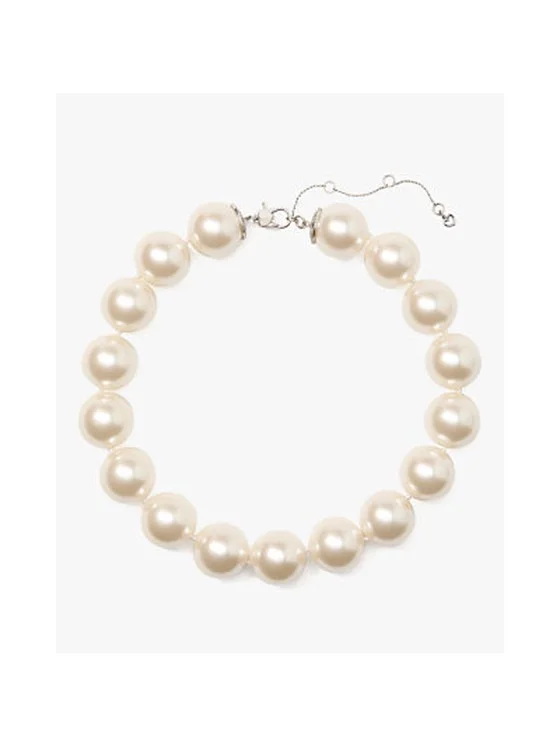 Pearls Please Collar