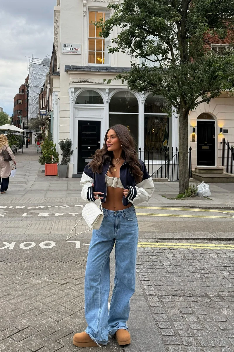 Image of Winona 90's Wide Leg Jeans - Medium Blue Wash