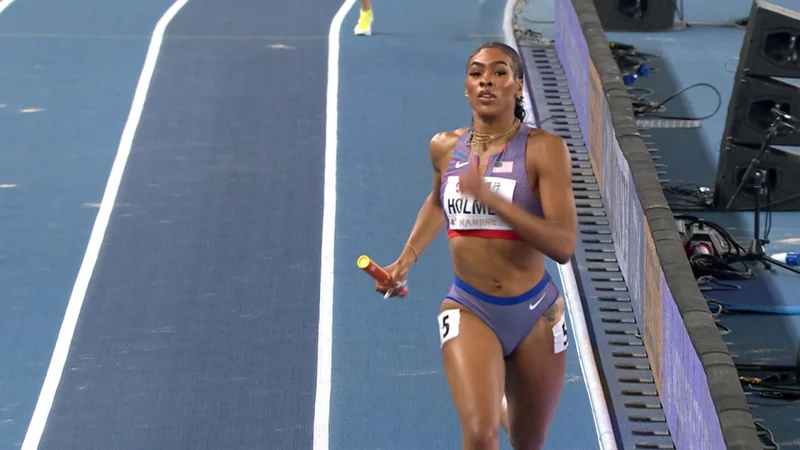 USA wins women's 4x400m relay in dominant fashion