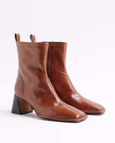 Shoes & Boots