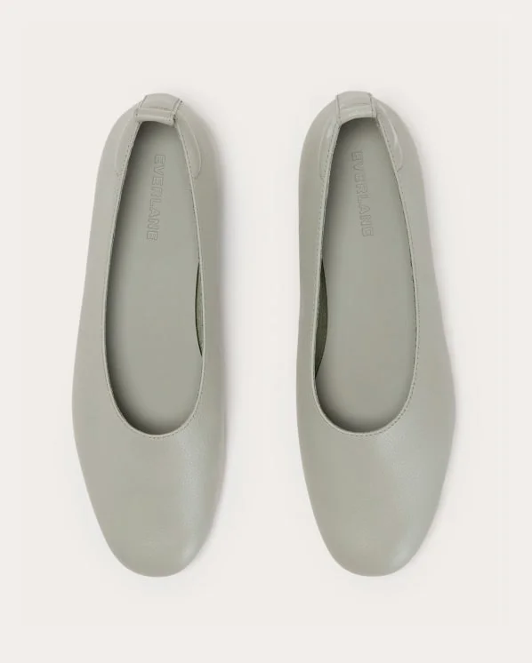 [Image] The Day Glove | Sage Green