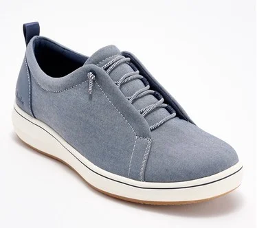 Clarks Cloudsteppers Bungee Sneakers -BreezeSky Lace