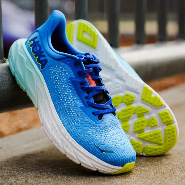 HOKA Arahi 7
