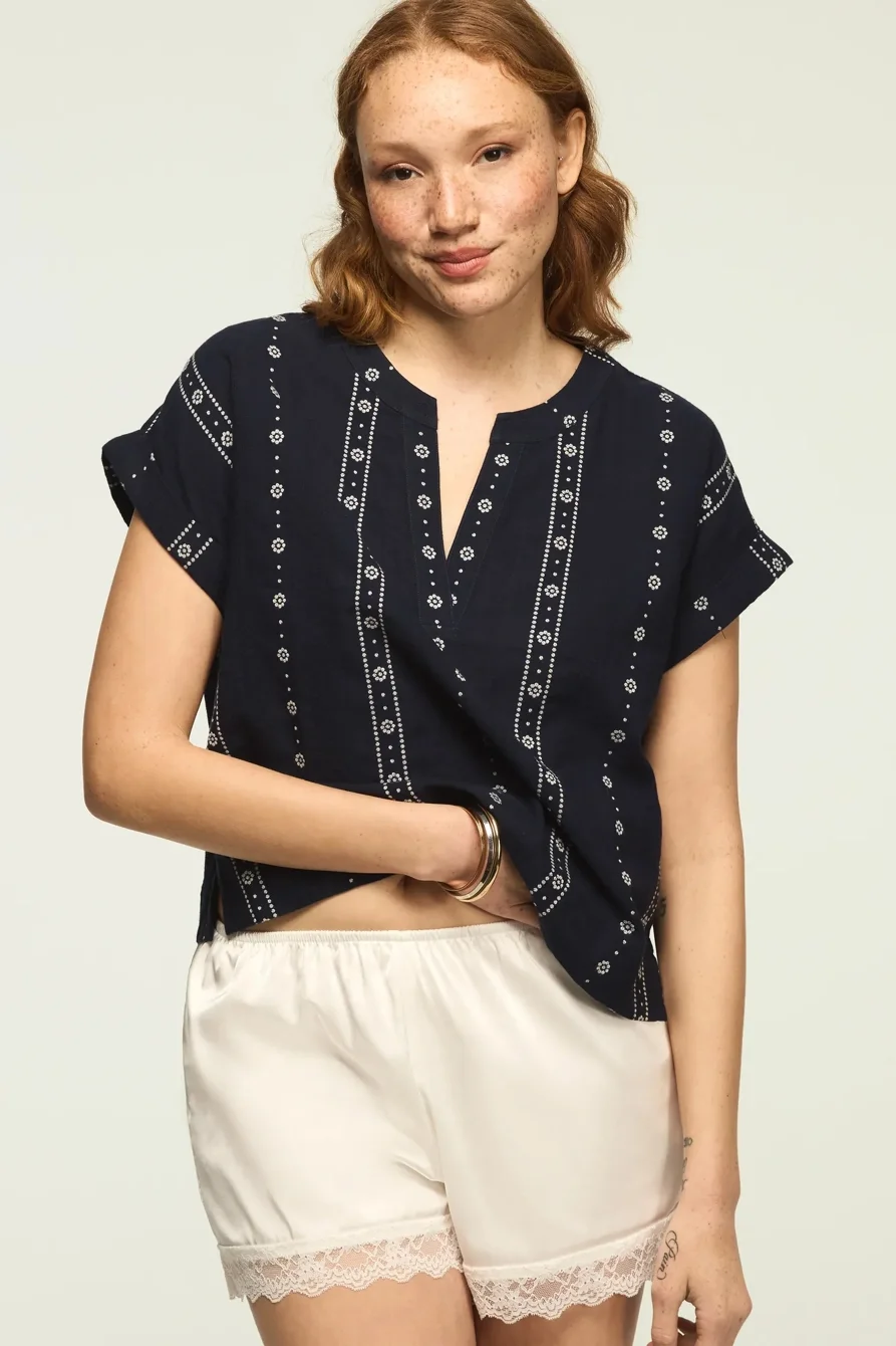 Image of Lucky Brand Novelty Popover Shirt - Women's Clothing Button Down Tops Shirts in Ombre Blue