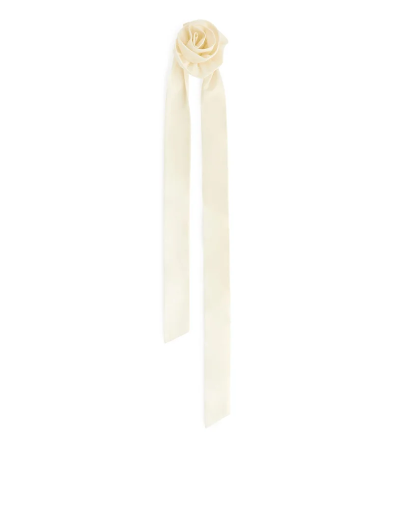 Rose Tie Necklace Off-White