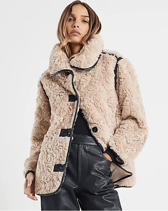Coats & Jackets