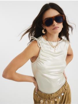 Cami & Sleeveless Tops