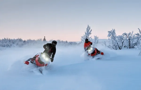 Various MY27 sleds in action