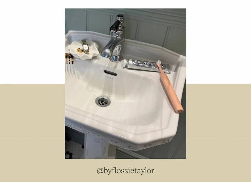 @byflossietaylor
