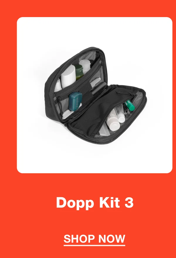 Studio photo of the Aer Dopp Kit 3