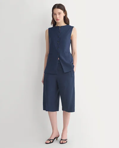 Image | Model | Long Vest in Stretch Linen | Navy