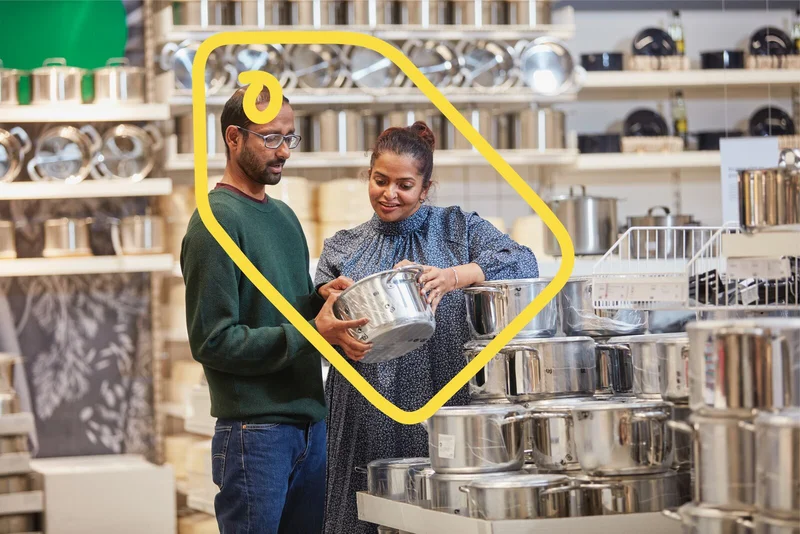 people shopping