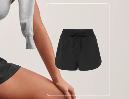 Stretch Woven The Course 2.5" Short in True Black