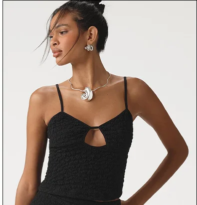 Black textured set