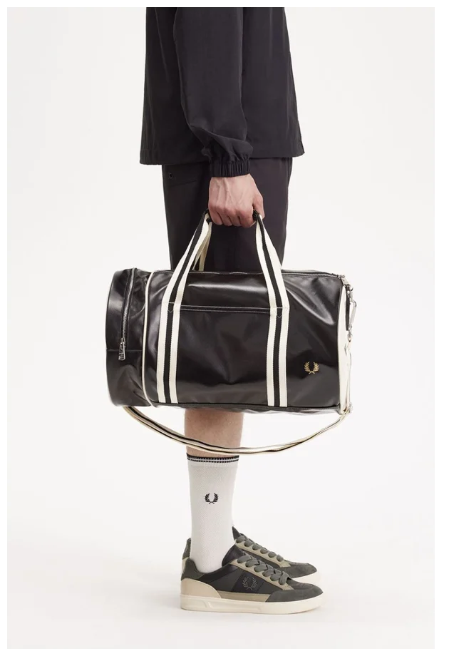 Classic black barrel bag