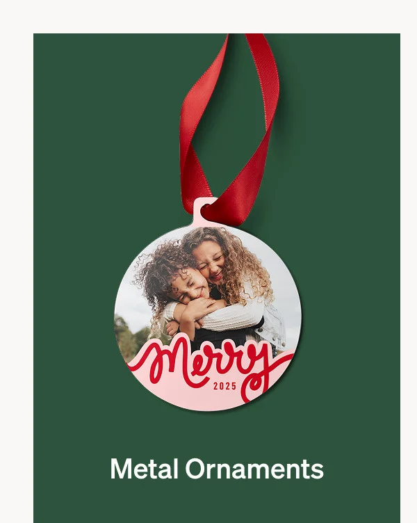 10 Free Cards + 50% Off Best-Selling Holiday Cards