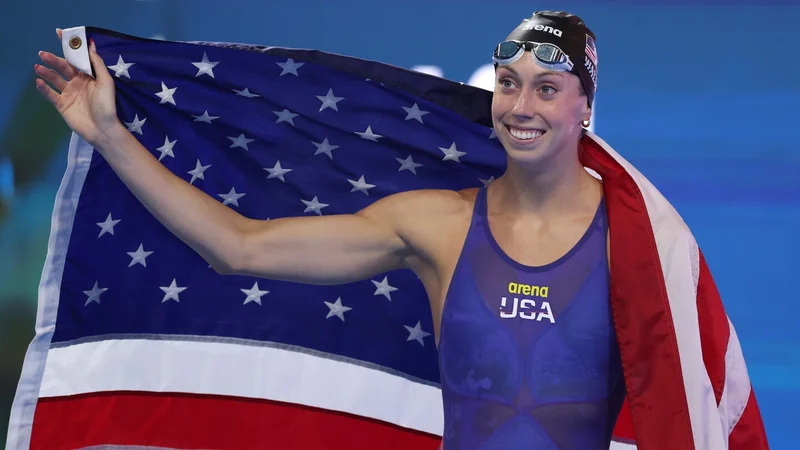 Gretchen Walsh earns breakthrough swimming world title with No. 2 time in history