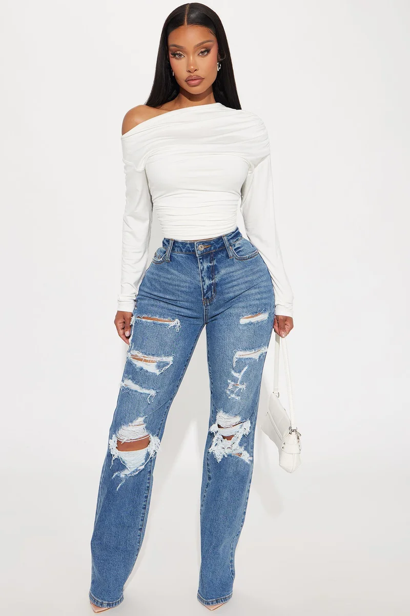 Image of Posted Stretch Ripped Straight Leg Jeans - Medium Wash