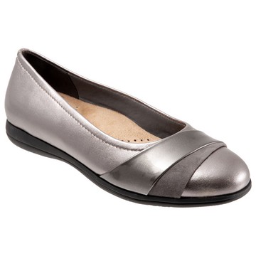 Trotters Slip-On Flats - Danni