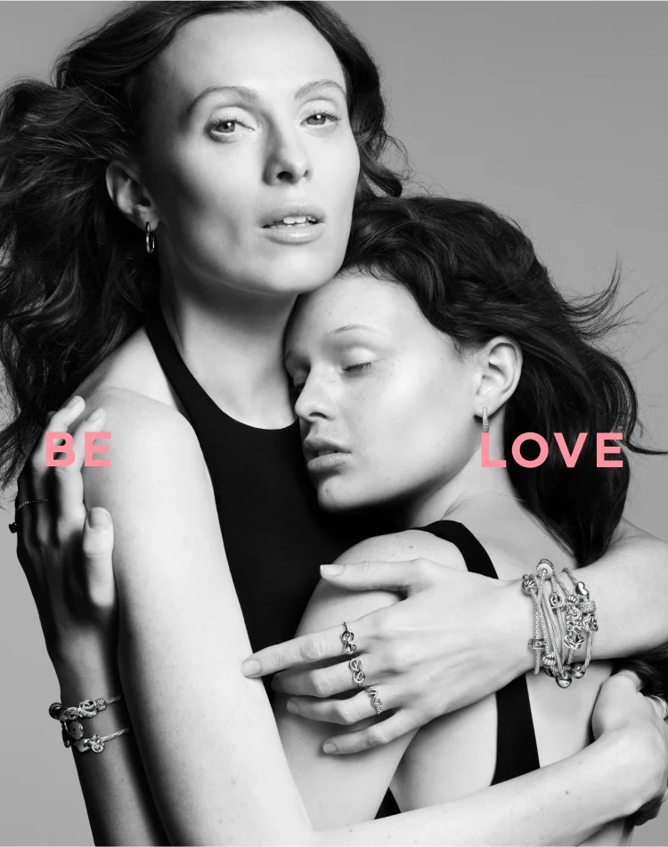 Karen Elson and Scarlett White