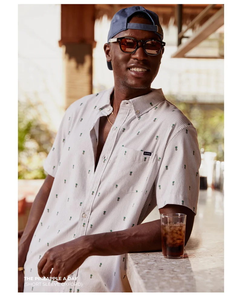 Short Sleeve Oxford: The Pineapple A Day