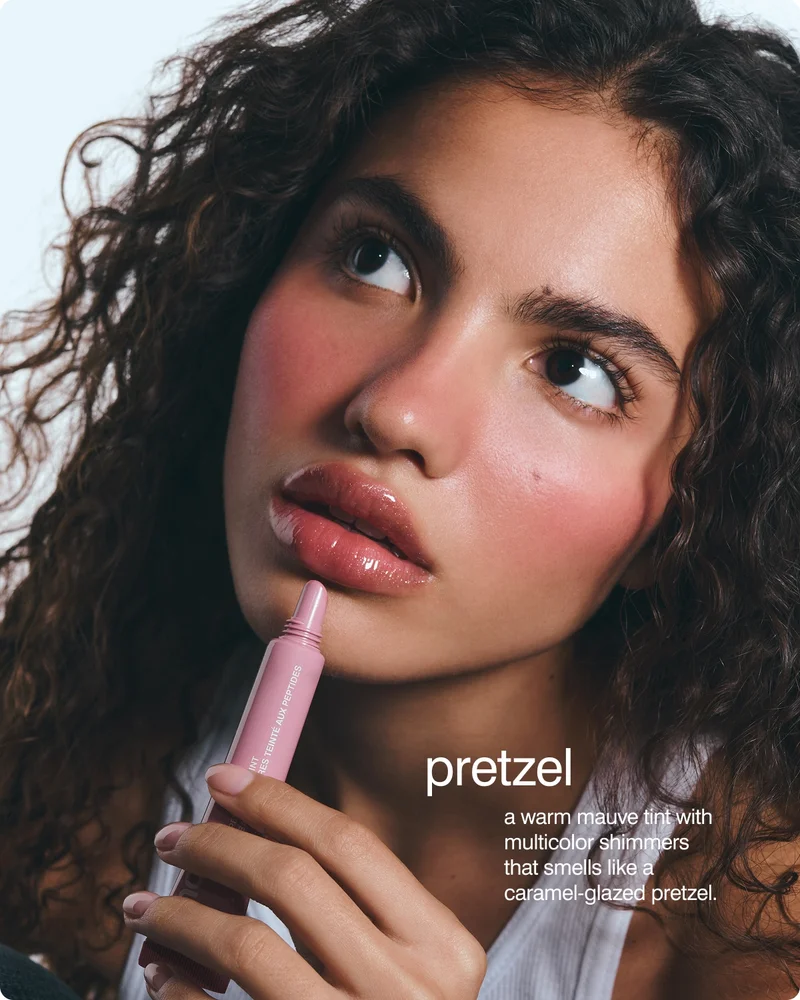 pretzel: a warm mauve tint with multicolor shimmers that smells like a caramel-glazed pretzel.