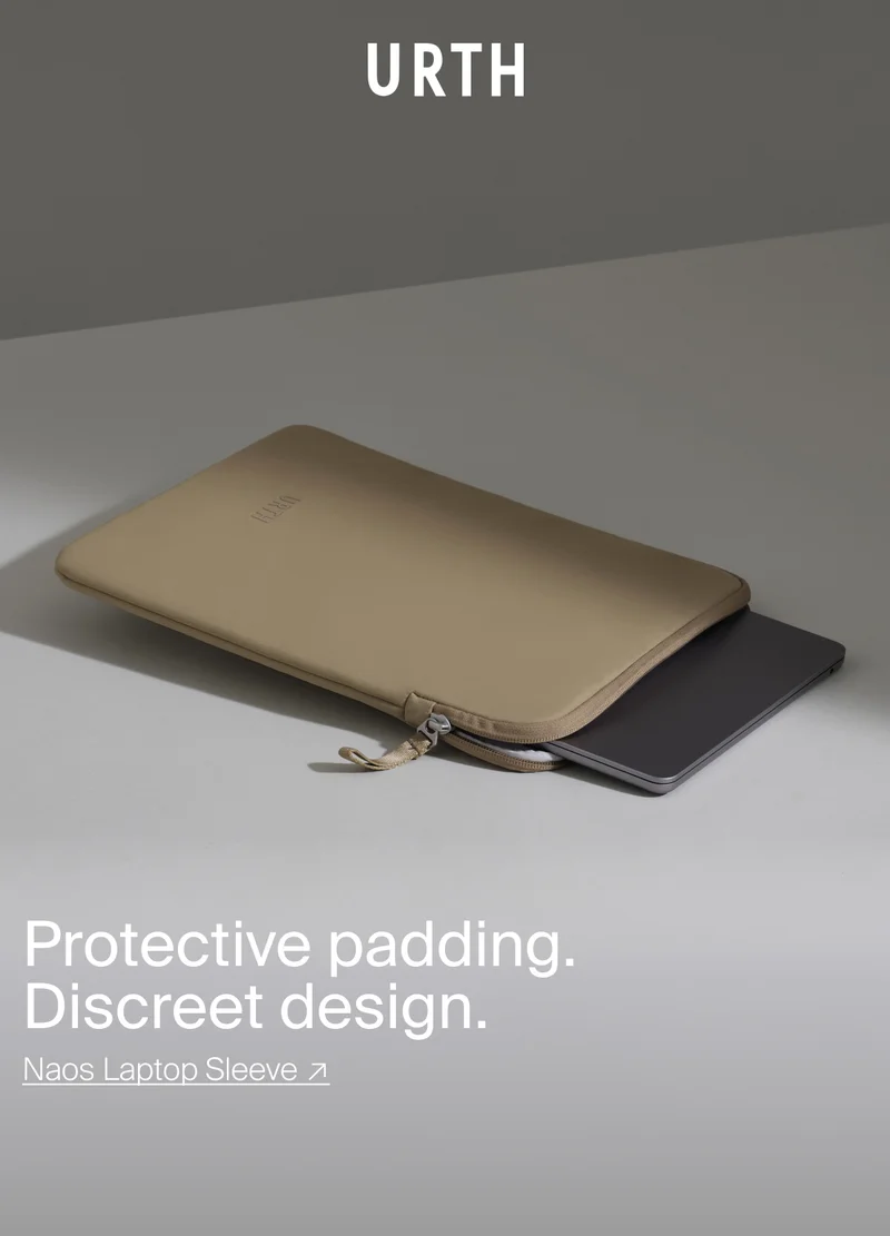 Protective padding. Discreet design. Naos Laptop Sleeve
