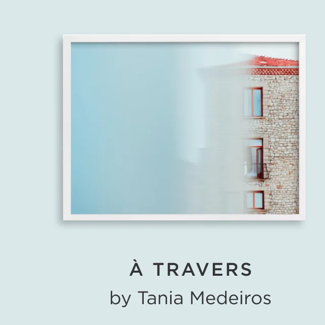 À Travers