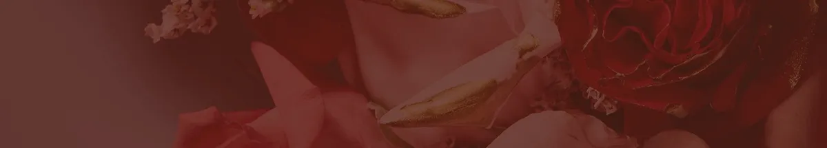 rose • strawberry • clean laundry accord • ambrette seeds • white moss • saffron