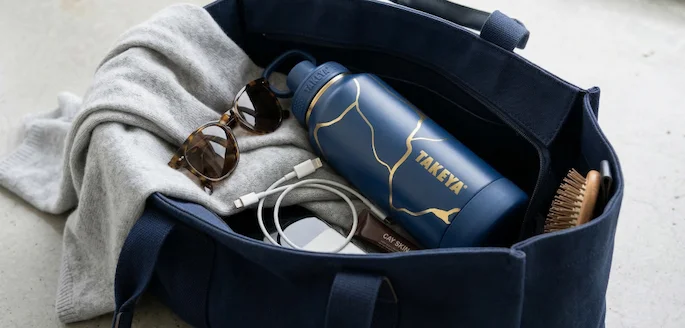 Bleu Marine Kintsugi bottle