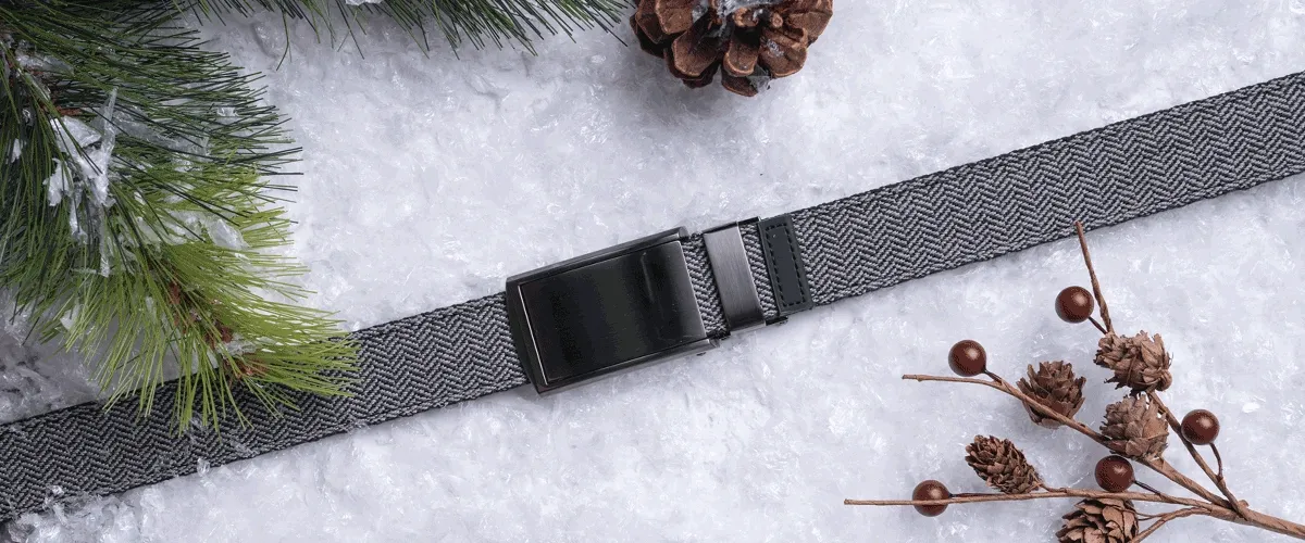 Herringbone canvas belt gif in snow