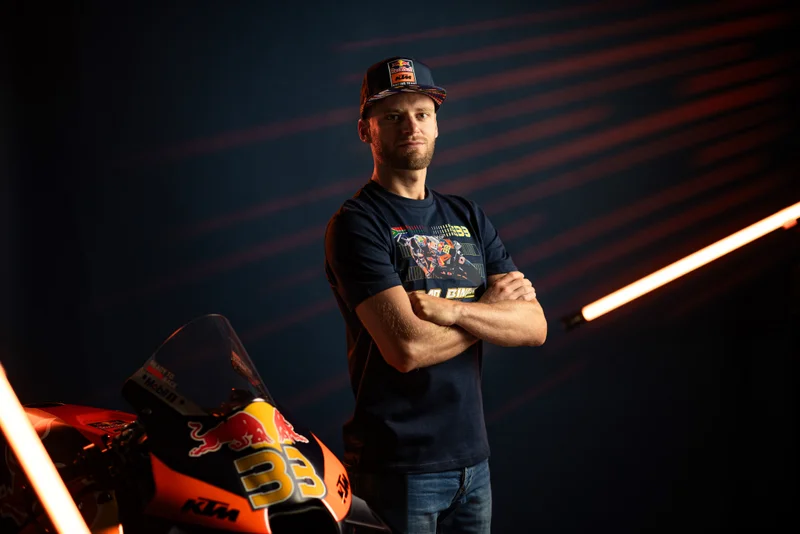 24 KTM Binder