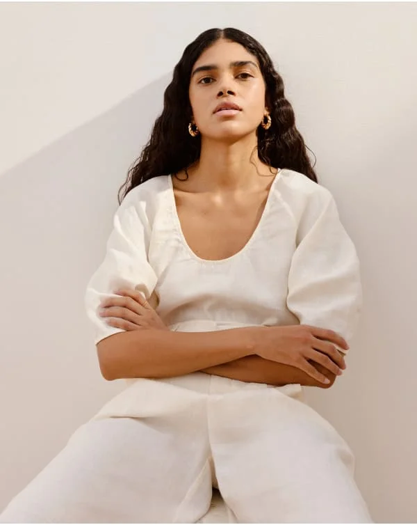 [image]The Linen Scoop-Neck Top