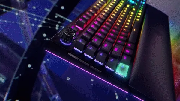 https://www.razer.com/console-controllers/razer-wolverine-v3-pro/buy