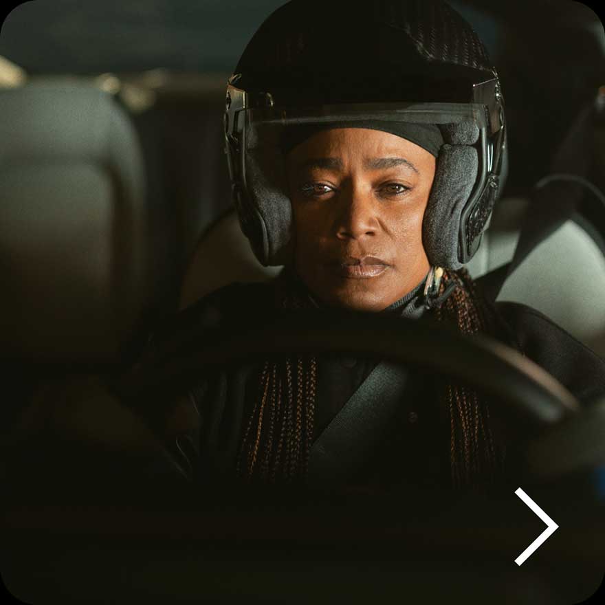 A picture of Dee Bryant.