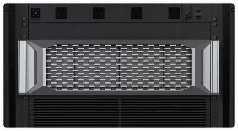 A performance powerhouse capable of operating over 500 HD cameras or more than 300 4K cameras with virtually limitless storage scalability. Designed for enterprise environments and large scale campuses, it delivers uncompromising performance at scale.