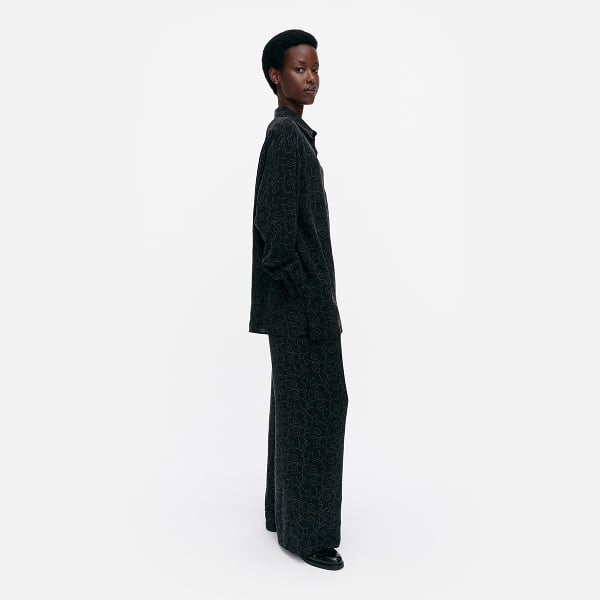 Minimalist muse | Extra 20% off